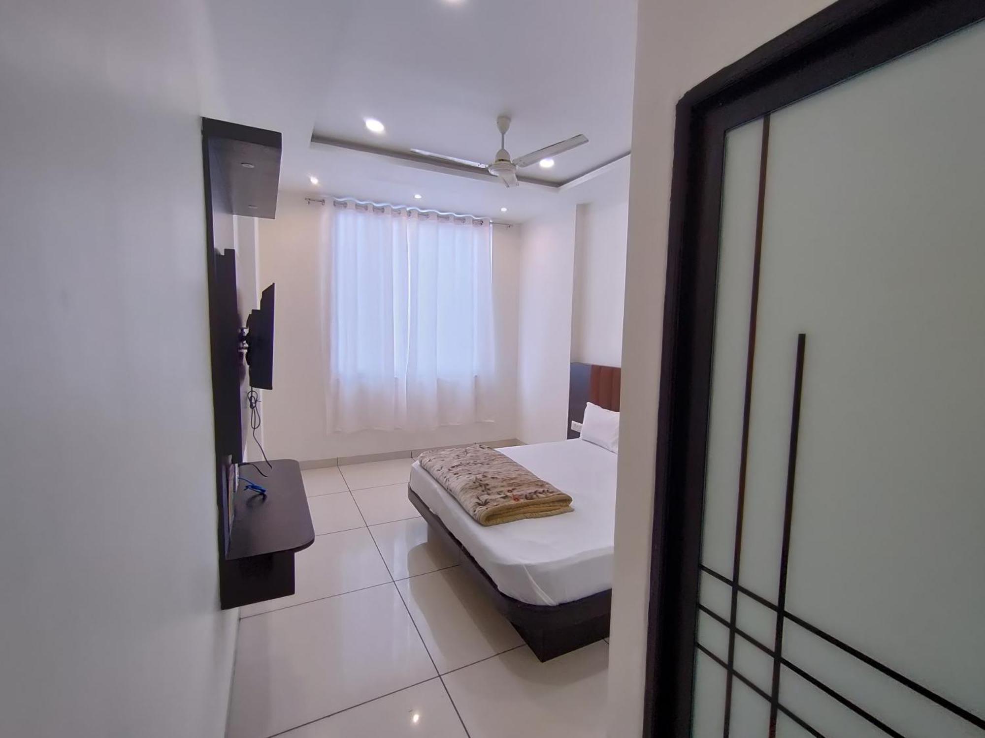 Hotel Jyoti Shree Ujjain Eksteriør billede