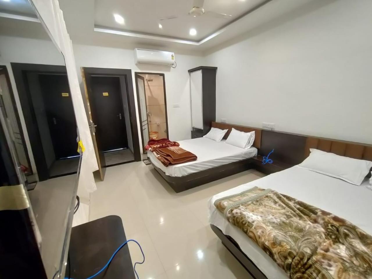 Hotel Jyoti Shree Ujjain Eksteriør billede